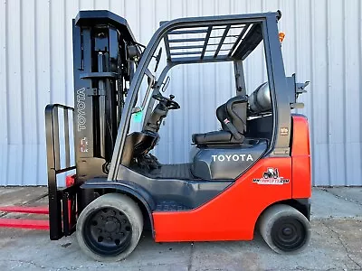 4000lb Reconditioned Toyota 8fgcu20 Cushion Tire Forklift With Quad Mast • $19950