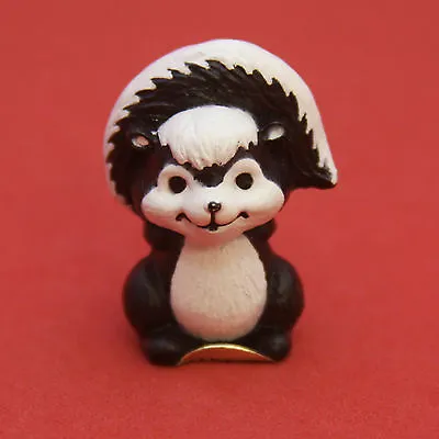 Hallmark Merry Miniatures Valentine's 1985 Skunk W/ Hidden Heart VHA3482 NEW • $7.14