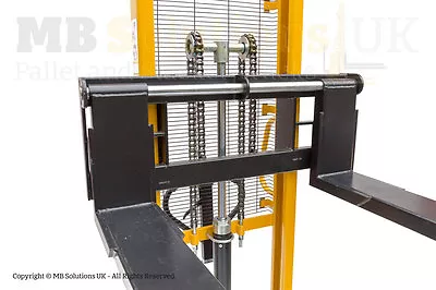 £5150 • Buy Manual Pallet Lifter  Warehouse  Stacker 1500kg  1.6m Moveable Forks Vat Inc.