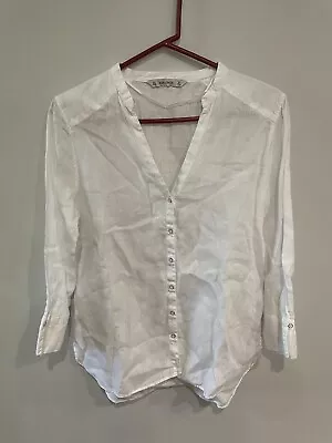 Zara Women’s Basic White Button Up Long Sleeve Blouse Size Large  • $12