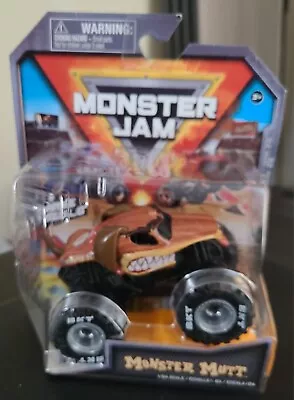 Monster Mutt Ruff Crowd Monster Jam Truck 1:64 Series 22 • $18.99