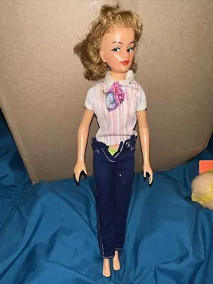 Ideal Glamour Misty Doll 1965 W12-3 • $45