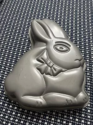 Cottontail Bunny Easter Rabbit Non-Stick Cake Pan Mold Approx 10”x12” • $12.95