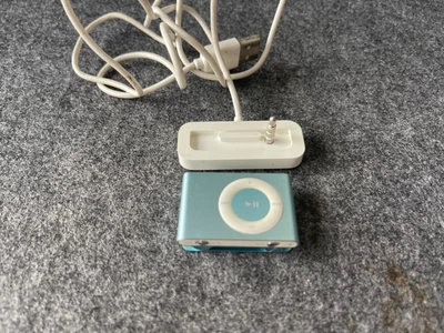 $80 • Buy Apple IPod Shuffle 2nd Gen A1204 1GB (Teal Blue) In Working Order + Charger