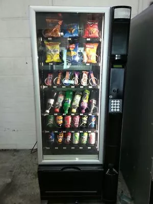 Necta Snakky Combination VENDING MACHINE (Crisps Chocolate & Cans & Bottles) • £1800