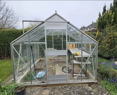 £470 • Buy Halls 8ft X 10ft Horticultural Glass Greenhouse Dismantled