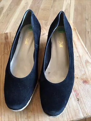 Van Dal Size 4 Black Suede Low Wedge Heels Woven Detail Slip On  • £16.50