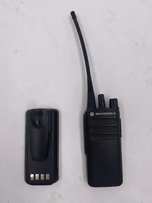 Motorola Aah87ydc9ja2an Cp100d Uhf Analog Digital Xpr Two Way Radio W/ Battery • $349.99