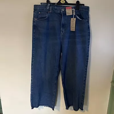 Marks And Spencer Wide Cropped High Rise Denim Jeans- Size 18 NWT • £15.99