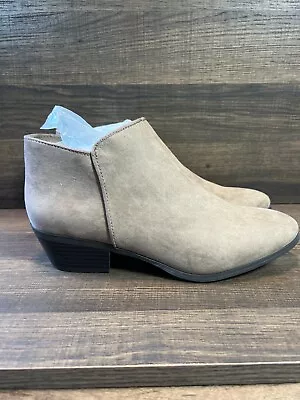 NWB Style & Co Womens Wileyy Ankle Booties 7M Block Heel Almond Toe Taupe Micro • $12