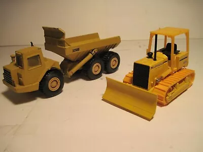 John Deere Farm Toy Tractor Industrial 550G Crawler D350D Hauler 1/43+1/64 Ertl • $0.99