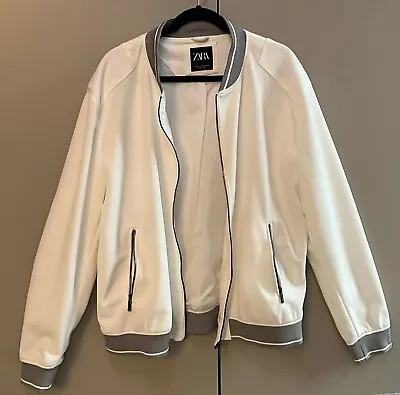 Zara Man’s White Bomber Jacket XXL • £14.95