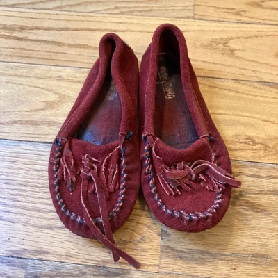 $15 • Buy Minnetonka Moccasin - Women's Kilty Hardsole (406) Size 7 Very Good Condition
