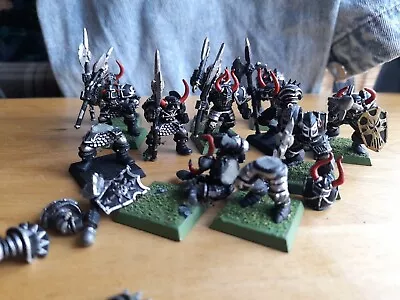 Warhammer 8 Plastic  Figures • £5