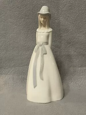 £4.99 • Buy Porcelanas Miquel Requena S.A Cuart De Poblet Valencia Standing Girl 9  Figure