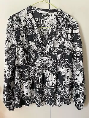 Odd Molly Cotton Blouse Top Size 1/s/8-10 Near Black Off White Butterfly Floral • $18.88