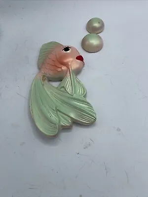 $20 • Buy Vintage Chalkware Hanging Fish With Bubbles