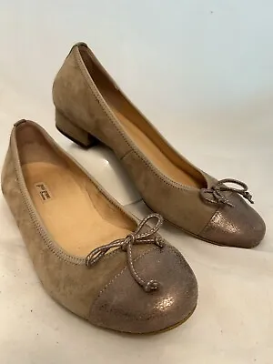 Paul Green Women's Slip On Leather Cap Toe & Suede Tan Metallic Low Heel 7-71/2 • $19.99