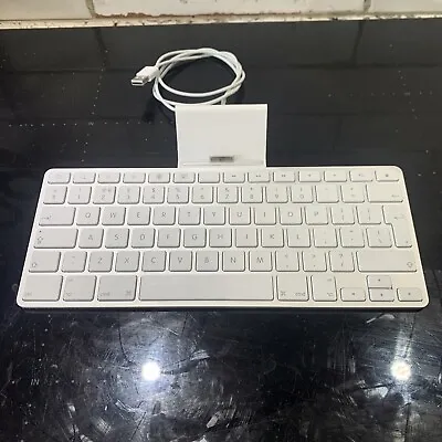 Apple Keyboard Dock A1359 For IPad 1st 2nd 3rd Gen IPhone234 30-pin Connector • £12