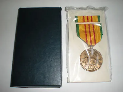 Us Vietnam Service Medal - Full Size - Mib • $7.99