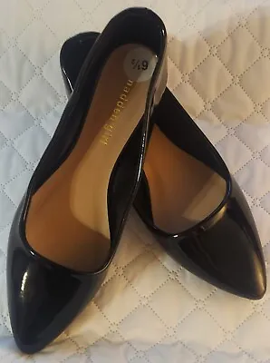 Madden Girl Womens Black Shiny Pointed Shoes Flats Size 6.5 • $14