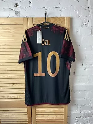 OZIL GERMANY TEAM AUTHENTIC JERSEY AWAY FOOTBALL SOCCER SHIRT ADIDAS MENS Sz L • $127.49