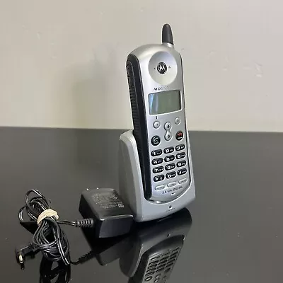 Motorola MD71 5.8 GHz Digital Cordless Expansion Handset - With Base & Power • $16.96