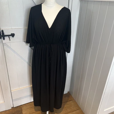 £25 • Buy Madeline Thompson 100% Cashmere Kaftan /jumper /throw Black One Size