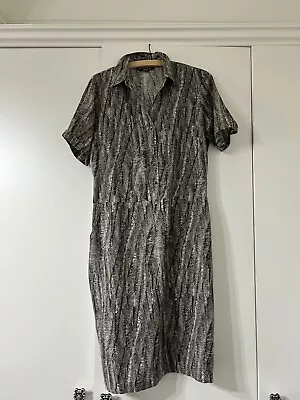 Women’s Vintage Shirt Dress Size 12 • $10