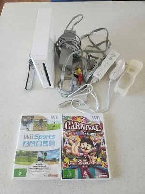 Nintendo Wii Console Wii Sports 1 Controller Nunchuck Bundle. Free Postage • $94.99
