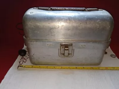 Vintage 1940's Leyse Aluminum Dome Top Aluminum Lunch Box • $35