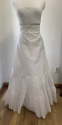 David’s Bridal Crinoline Petticoat Wedding Prom  Style 603 Sz 10 • $22