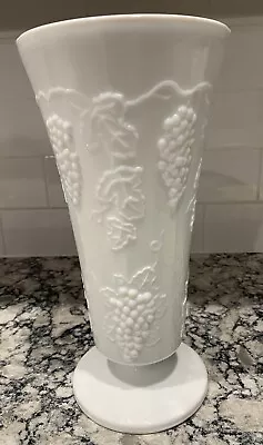 Vintage Indiana Colony Milk Glass Harvest Grape Vase 9 7/8 In Tall • $14