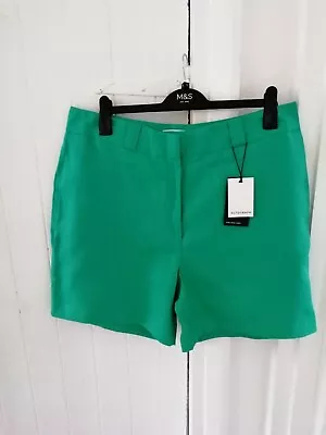 Ladies M&S Autograph Irish Linen Green Shorts Size 18 NWT • £8.99