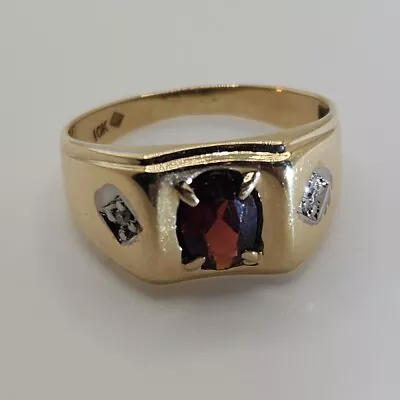 Mens 10kt Yellow Gold Garnet Ring Size 9 • $195