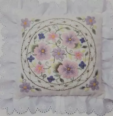 Spring Floral Crewel Kit Elsa Williams Pink Purple Pillow MultiColor Ruffle Vtg • $22.95