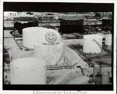 1981 Press Photo  Have A Safe Day  Smiley Decorates Gas Tank At Michigan Plant • $15.88