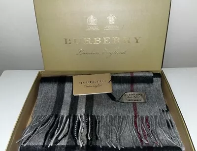 Burberry Giant Check Cashmere Scarf - 50% Cashmere 50% Wool - Made In Scotland  • $289.99