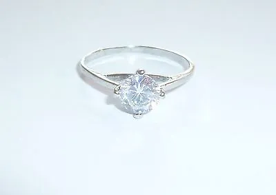 (r910) High Quality 18k White Gold Plated Cubic Zirconia Ring. • £6.99