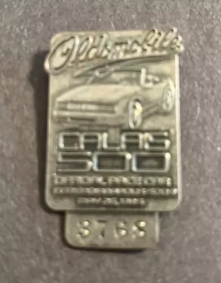 1985 Indy 500 Pit Pass Badge Pin Silver #3568.  Sullivan Was The Winner. • $20