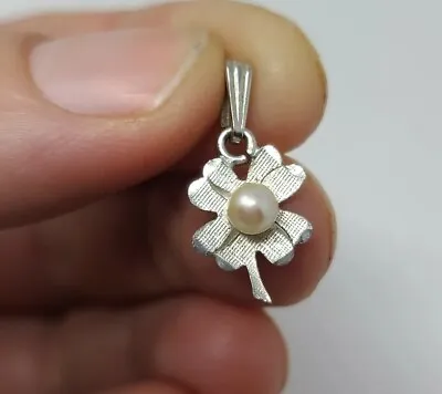 Dainty Vintage Sterling Silver 925 Four Leaf Clover Pendant Genuine Pearl Lucky • $14.99