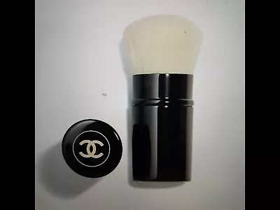 £45 • Buy Chanel  Retractable  Kabuki Brush