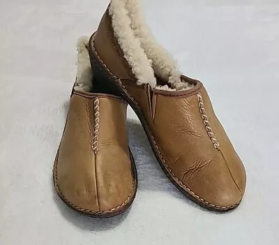 UGG  Brown Mule Clogs Suede Sheepskin Fur Lined Shoes Size 10 • $30