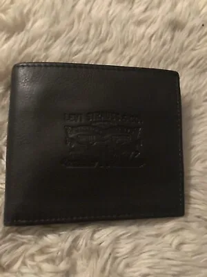 Men’s Levi's Vintage Two Horse Bifold Coin Leather Wallet - Black • £35