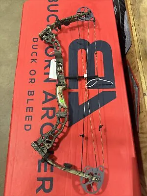 Bowtech Allegiance RH Compound Bow  29” 70# • $250