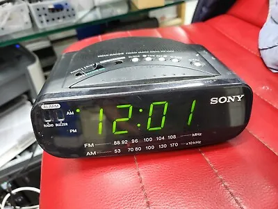 $30 • Buy Sony Dream Machine Alarm Clock Radio Black ICF-C212