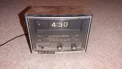 Vintage GE General Electric 7-4415A FLIP ALARM CLOCK Radio PARTS OR REPAIR • $14.99