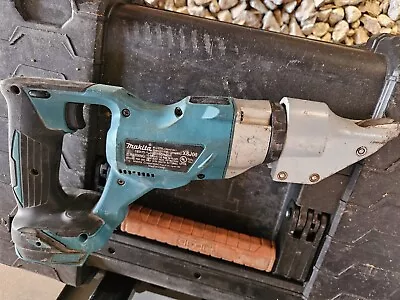 Makita 18v Shears XSJO3 • $250