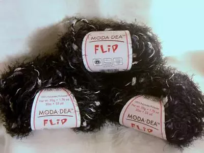 Lot Of 3 Balls MODA DEA FLIP Novelty Fuzzy Yarn Color 9012 Shadows Black • $9.99