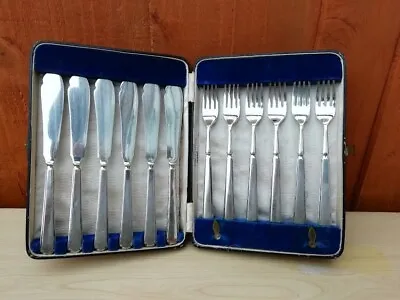 Walker & Hall Sheffield Silver Plate Fully Hallmarked With Original Box Cutlery • £19.99